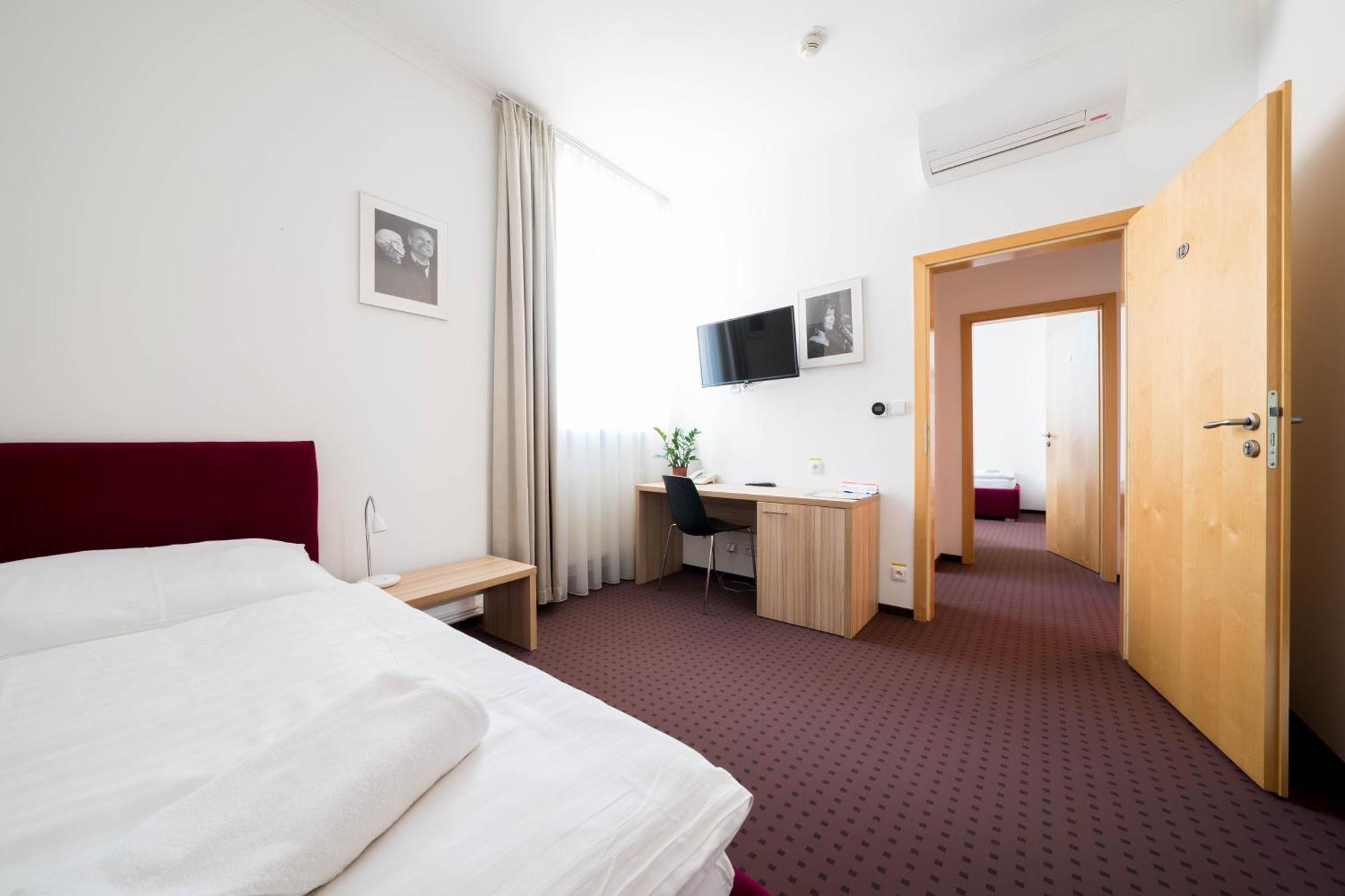 Hotel Akord Ostrava Exterior foto