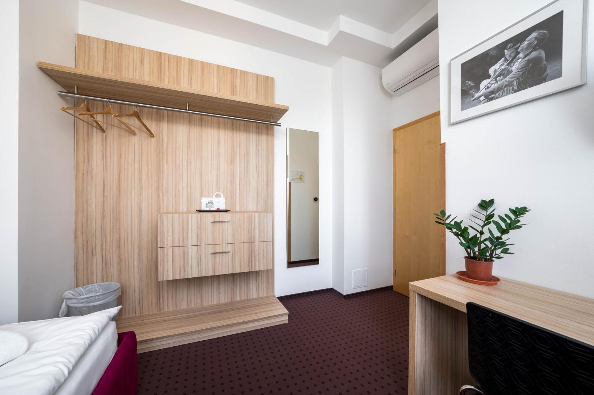 Hotel Akord Ostrava Exterior foto